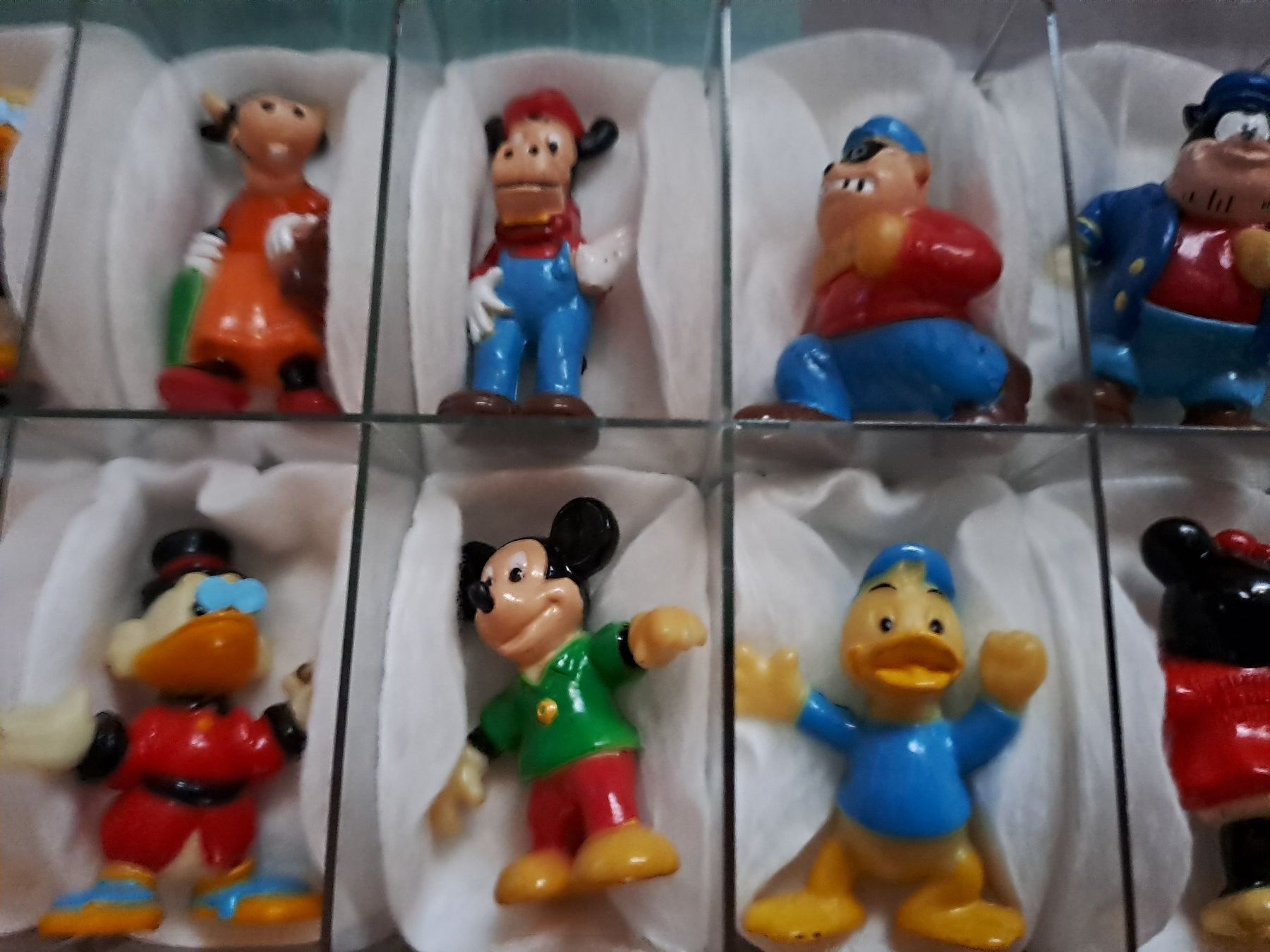 Disney Statuette: 10 Figuren  "Micky Maus & Donald etc. – Nuovo (secondo la descrizione) da Schüpfen venduto da Renato610 1