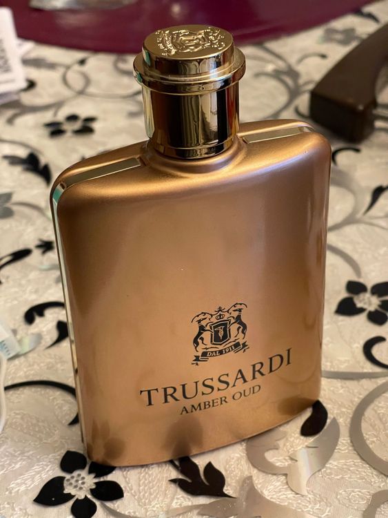 Trussardi Amber Oud Eau de Parfum Spray (100 ml) Kaufen auf Ricardo