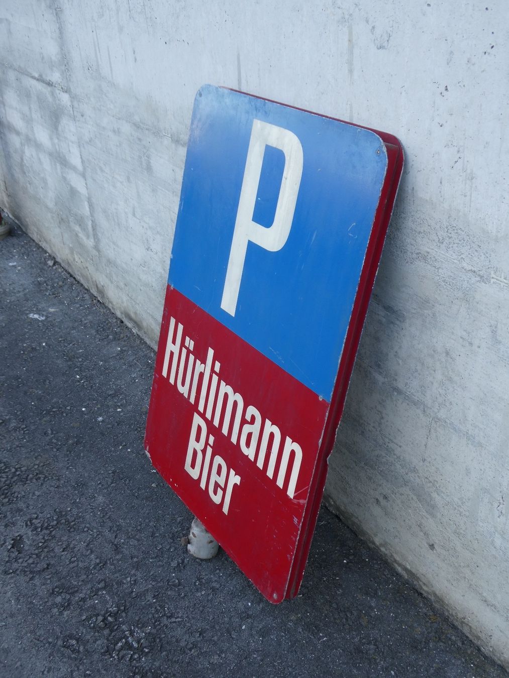Hürlimann Insegne: Hürlimann Bier Parkplatzschild doppelseitig – Usato da Lüchingen venduto da Eeizo 2