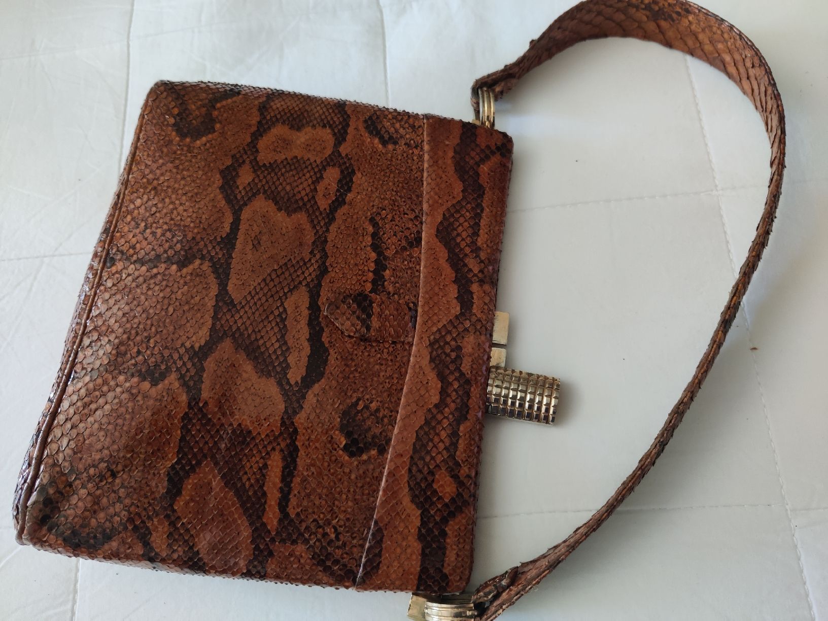 Sacs femmes: Vintage Snake 👜 handbag – Neuf (Voir description) à Neirivue par naz_z28w 1