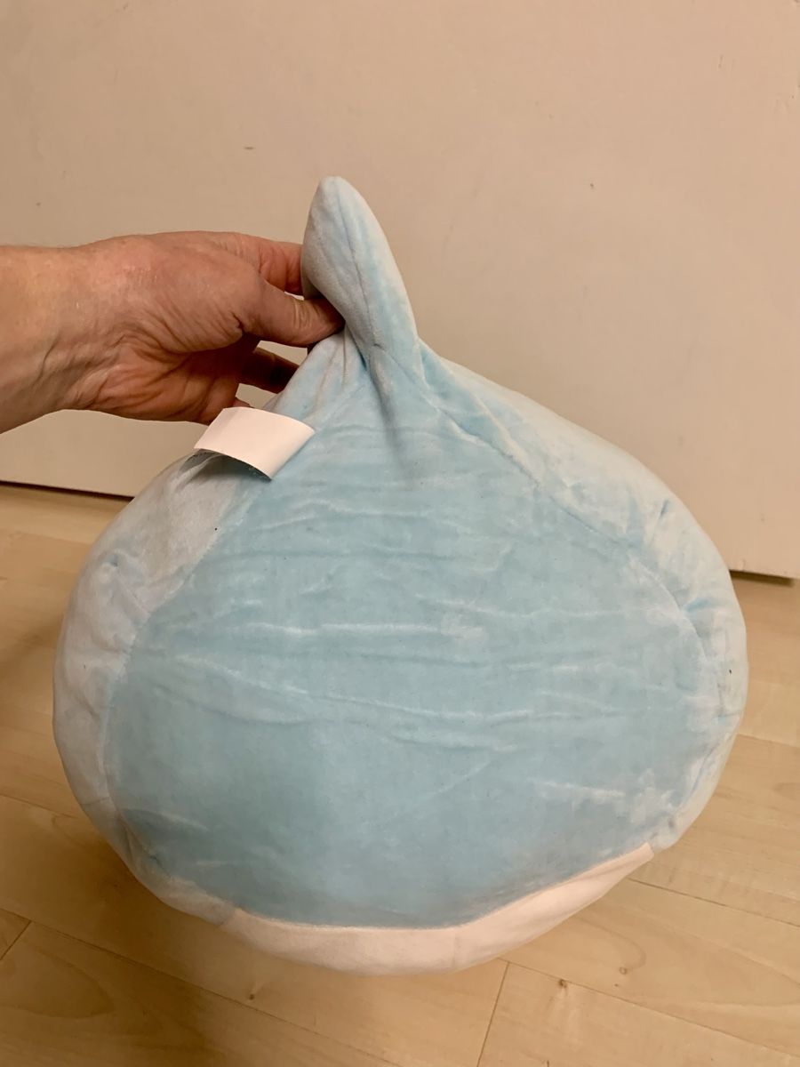 Squishmallows Giocattoli: SQUISHMALLOWS Dino / Triceratops hellblau ca. 35 cm – Usato da Winterthur venduto da amapola 6