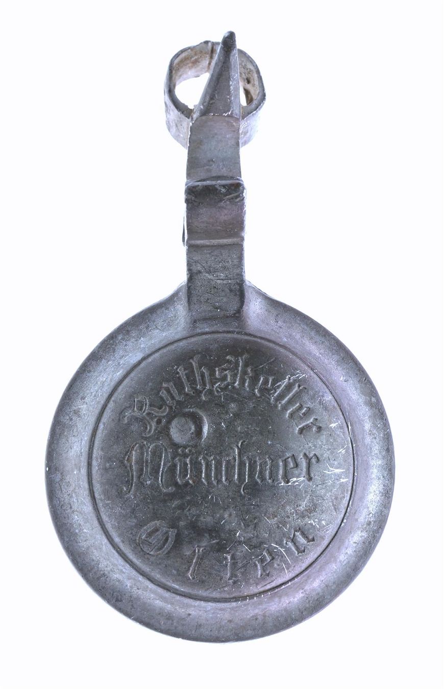 Piatti di portata: Münchner Rathskeller Olten Zinndeckel – Usato da Schmitten FR venduto da la_luna_blue