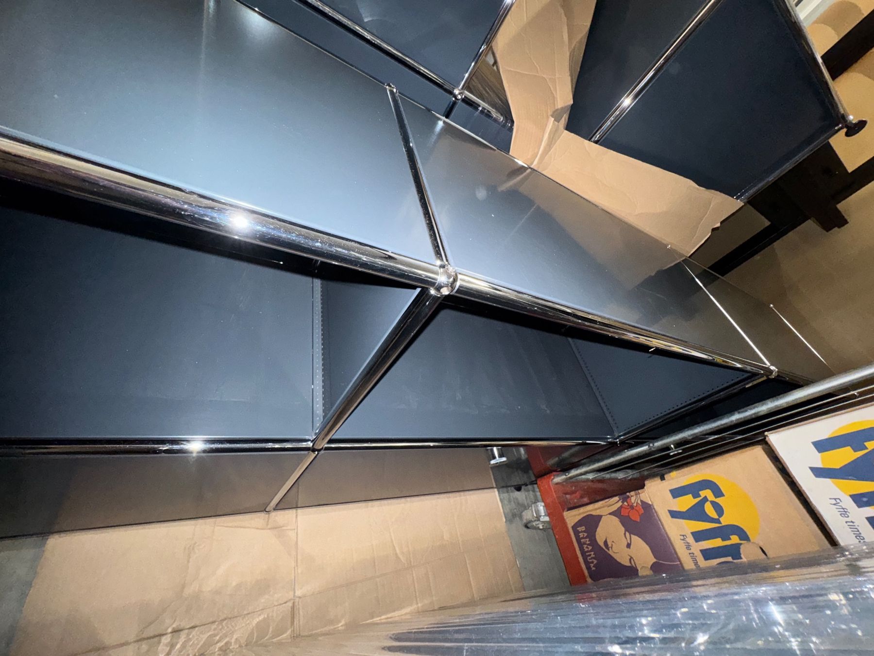USM Scaffali: USM Haller Sideboard Anthrazit 2 x 4er Elemente – Usato da Diessenhofen venduto da Osio 4