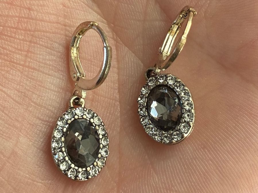 Orecchini pendenti & Orecchini a lobo: Silver Ohrerring mit schwarzem kristallstein – Usato da Wettingen venduto da mel_2thb