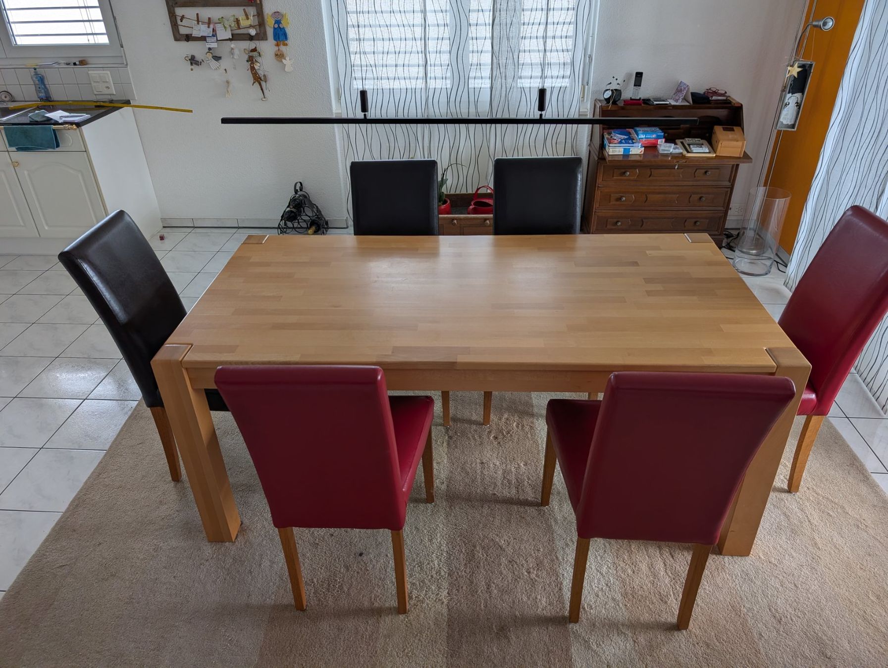 Set di tavolo e panche: Massiver Holz Esstisch mit 6 Stühlen, Leder – Usato da Amriswil venduto da rabi66 4