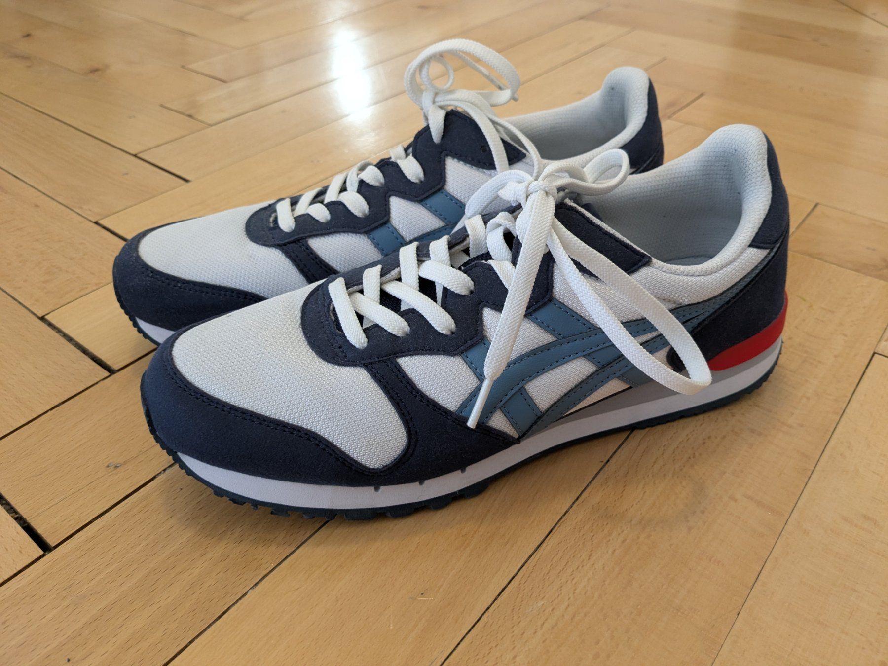 Onitsuka Herrenschuhe: Onitsuka Tiger Sneaker Grösse EUR 42.5 / US 9 – Gebraucht aus Luzern von pmueller2