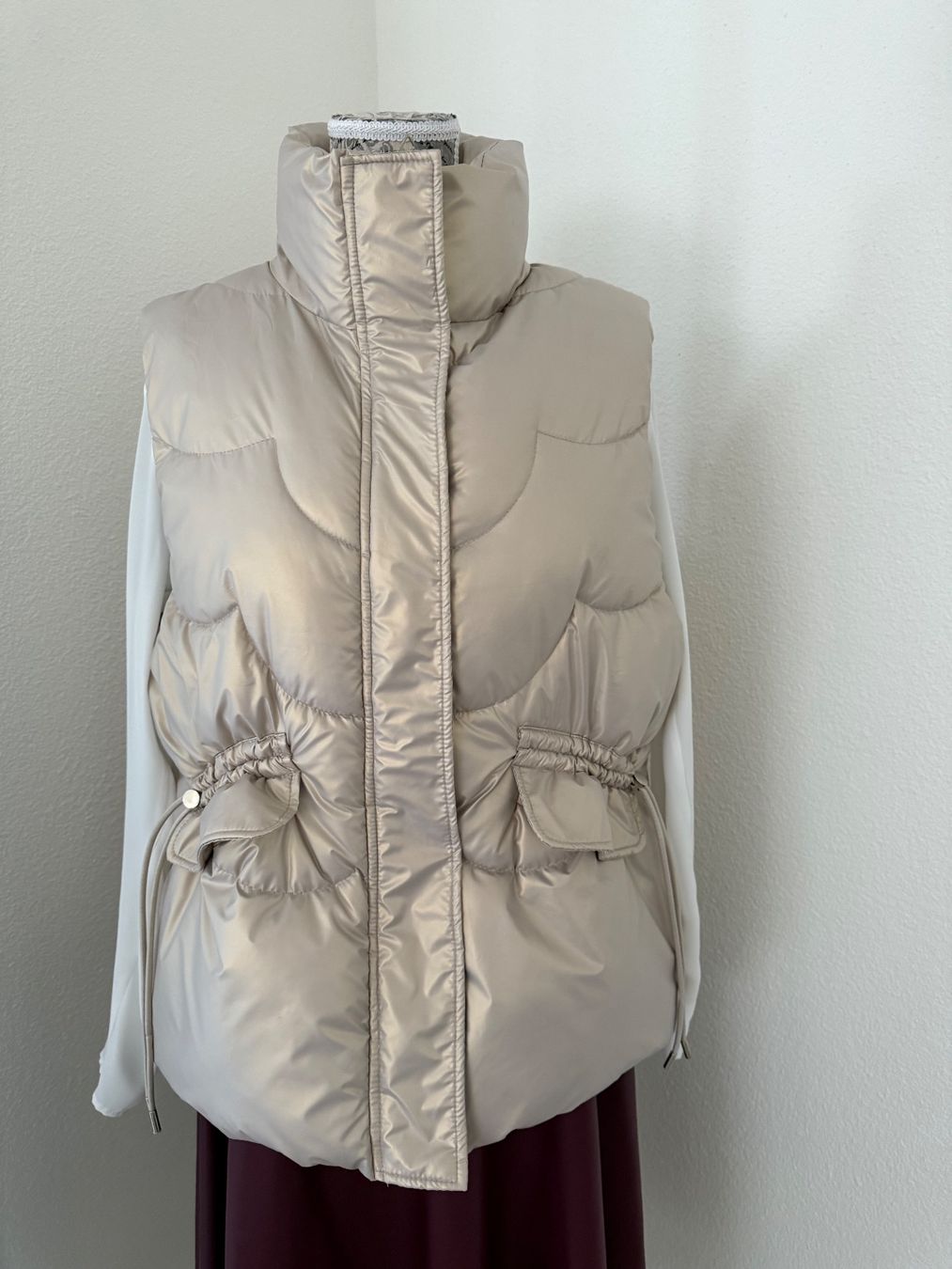 Gilet & Giacche senza maniche: Weste Gilet - beige – Nuovo e nell'imballaggio originale da Alpnach Dorf venduto da ljusja 1