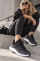 Neue Schuhe von NIKE Gr.38-38.5