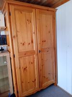 Möbel-Set: Kleider-Schrank,Bett und Kommode
