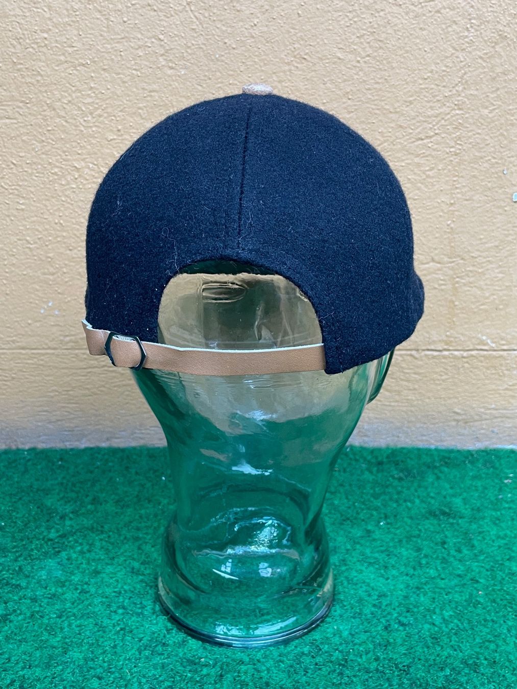 Copricapi, berretti & cappellini: Vintage 90s Cap Jasper canarder Leather & Wool, embrodery – Usato da Zürich venduto da le_souk 2