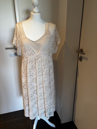 Kleid Spitze beige Grösse M