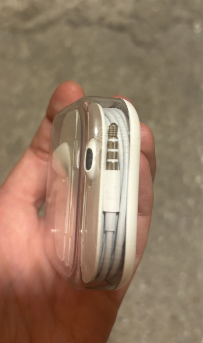 Apple Cuffie: Écouteurs Apple Blanc 3.5mm neuf – Nuovo e nell'imballaggio originale da Vevey venduto da lau_c6mw 1