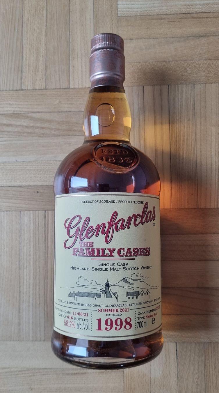 Glenfarclas Bevande alcoliche: Glenfarclas Family Casks 1998 Single Cask Whisky – Nuovo e nell'imballaggio originale da St. Gallen venduto da EnricoPalazo