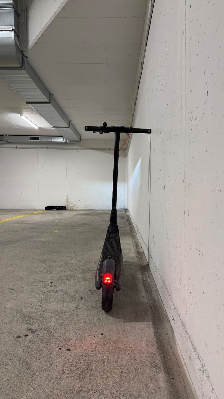 Scooters: Ninebot by Segway E2 Pro D KickScooter – Gebraucht aus Embrach von Castafior0 6