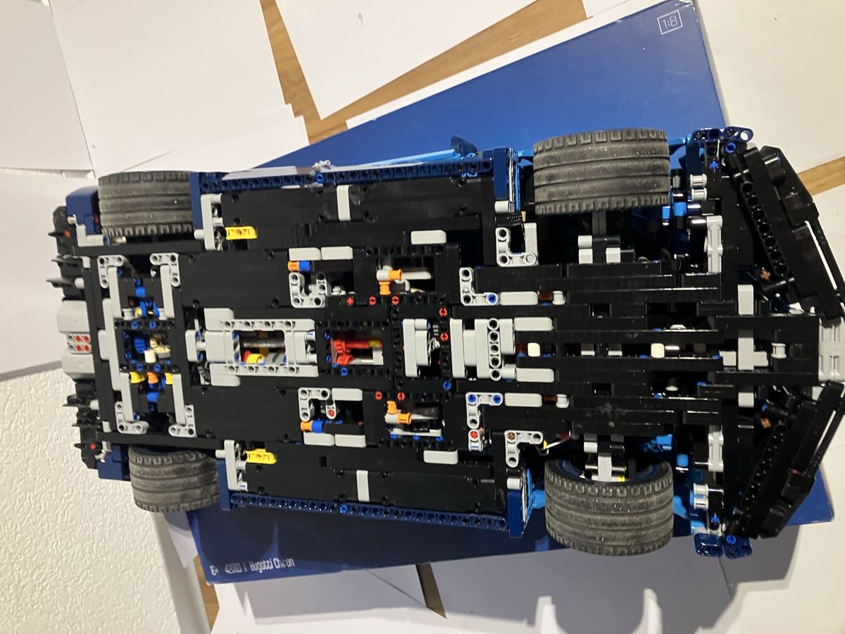 Lego Spielzeuge: Lego 42083 bugatti Chiron – Gebraucht aus Oberbütschel von cheuae 9