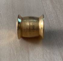verspielt goldiger Kettenanhänger „Spule“, von Stroh zu Gold