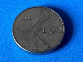 Italy - 50 Lire 1990