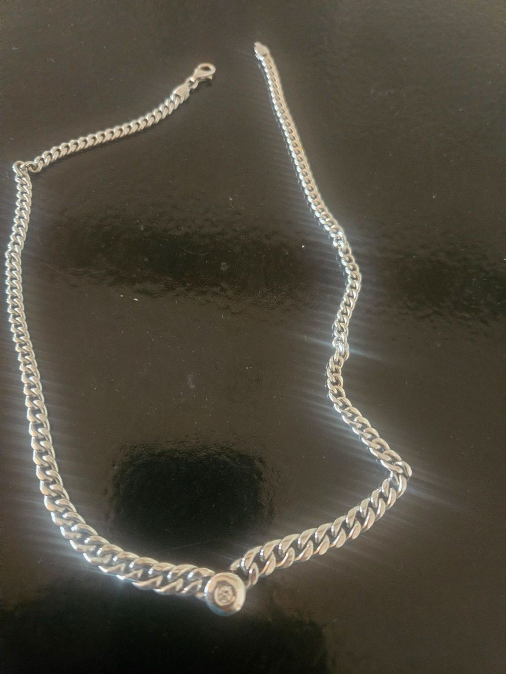 Catenine: Halskette/Collier/Kette mit 1 Brillant – Usato da Bern venduto da Alea6892