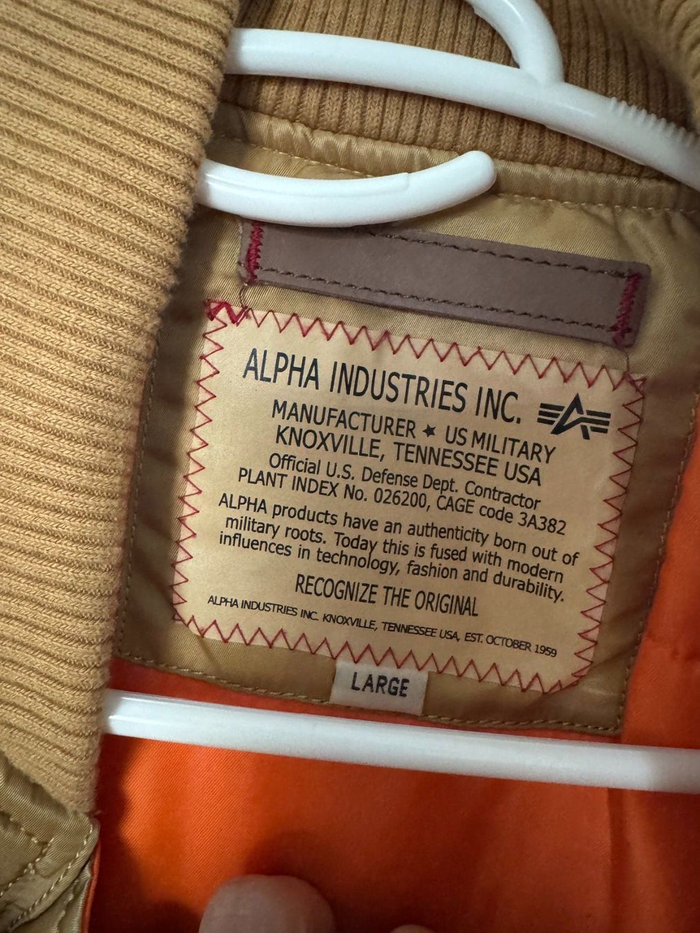 Alpha Industries Giacche: Alpha Industries Bomber GOLD – Nuovo (secondo la descrizione) da Mont-sur-Rolle venduto da ryn_2tlx 3