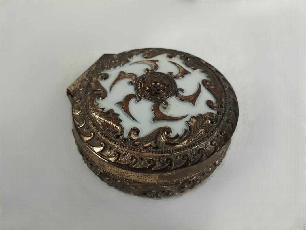 Schmuckkästen: Schmuckdose – Gebraucht aus Schübelbach von Restwert_Schubelbach