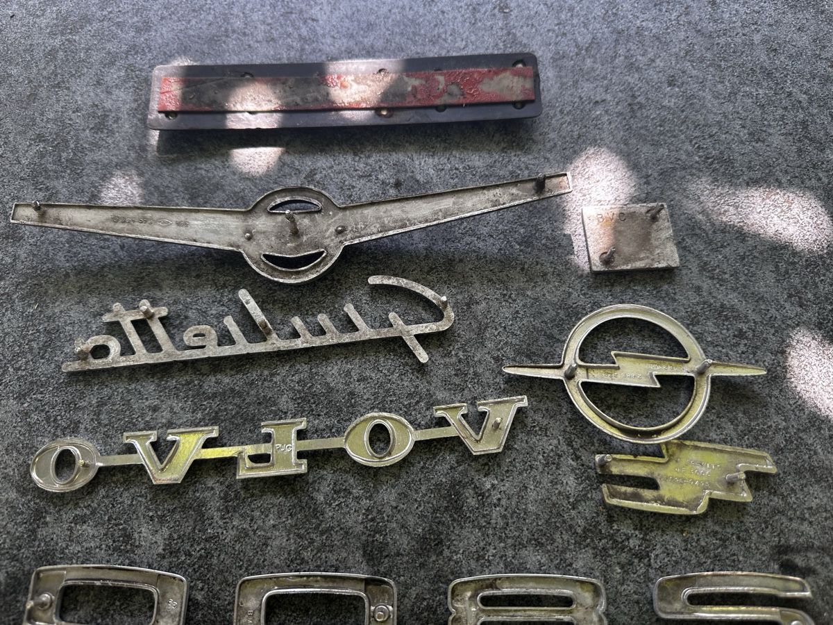 Tutti pezzi di ricambio auto: Konvolut alter Autoembleme ab 66.- – Usato da Starrkirch-Wil venduto da charlywatson 3