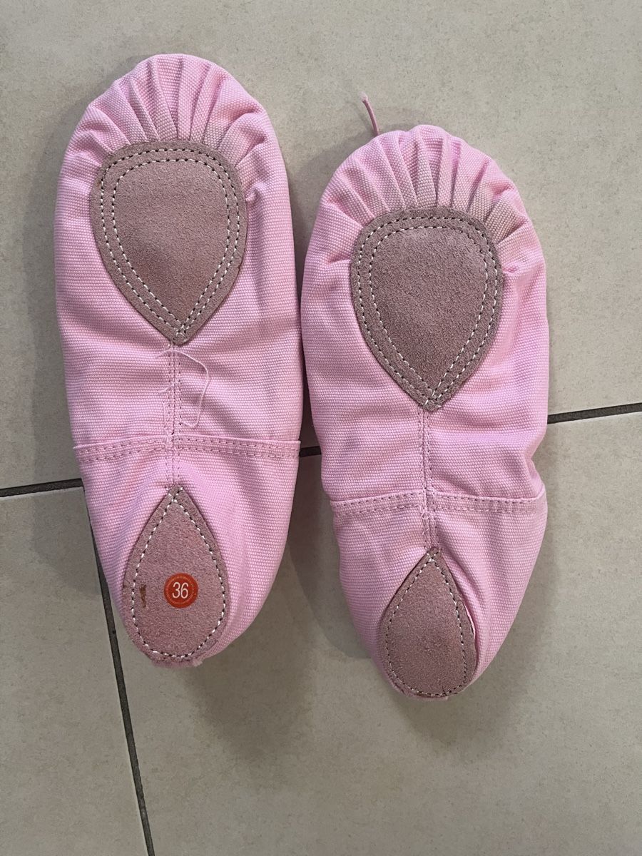 Scarpe per ragazze: Ballett-Schuhe Grösse 36 rosa – Nuovo (secondo la descrizione) da Küssnacht am Rigi venduto da icbicb 2