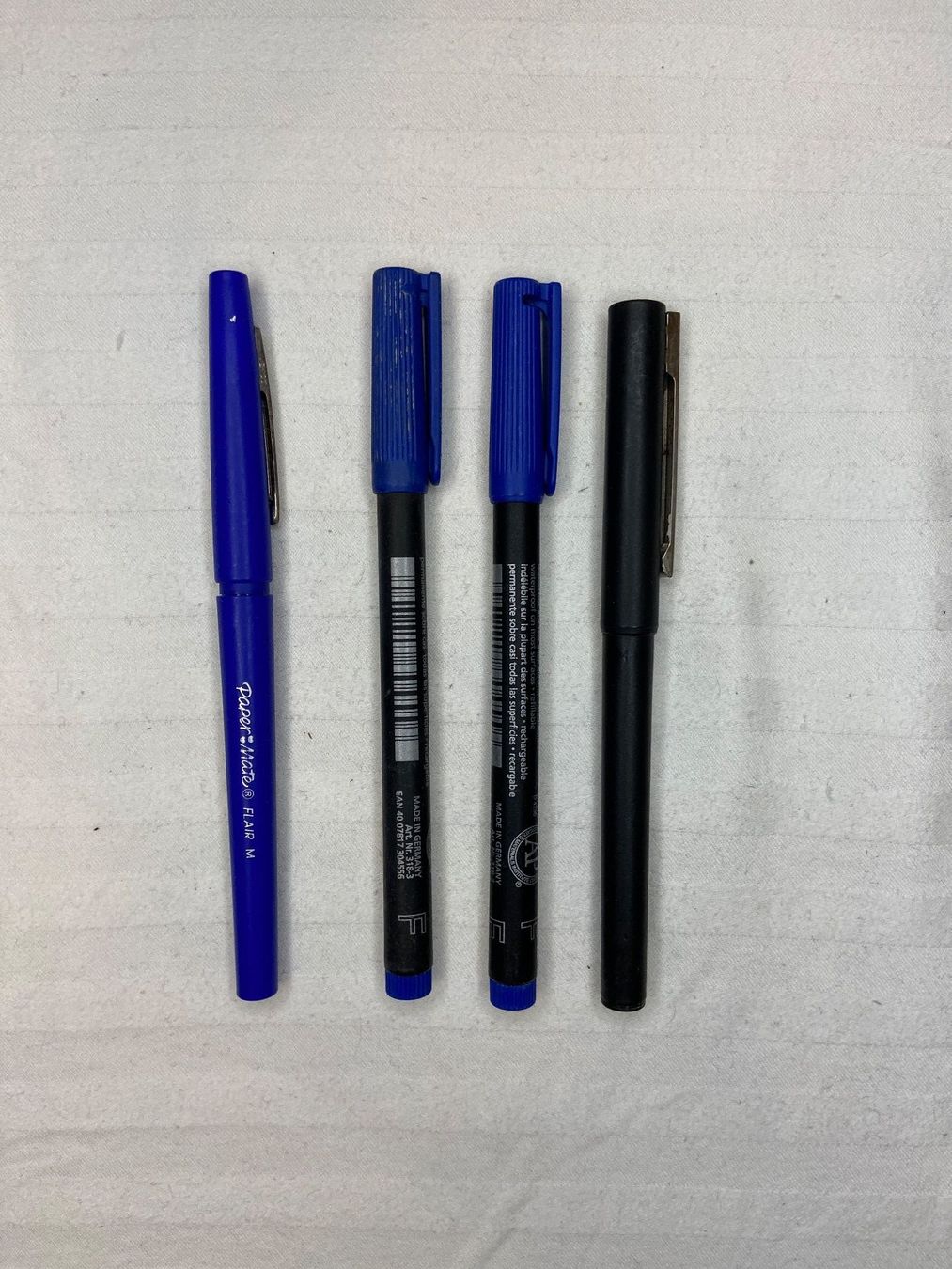 Stifte & Marker: 4 Stifte (blaue Tinte) – Gebraucht aus Zürich von dedasiba