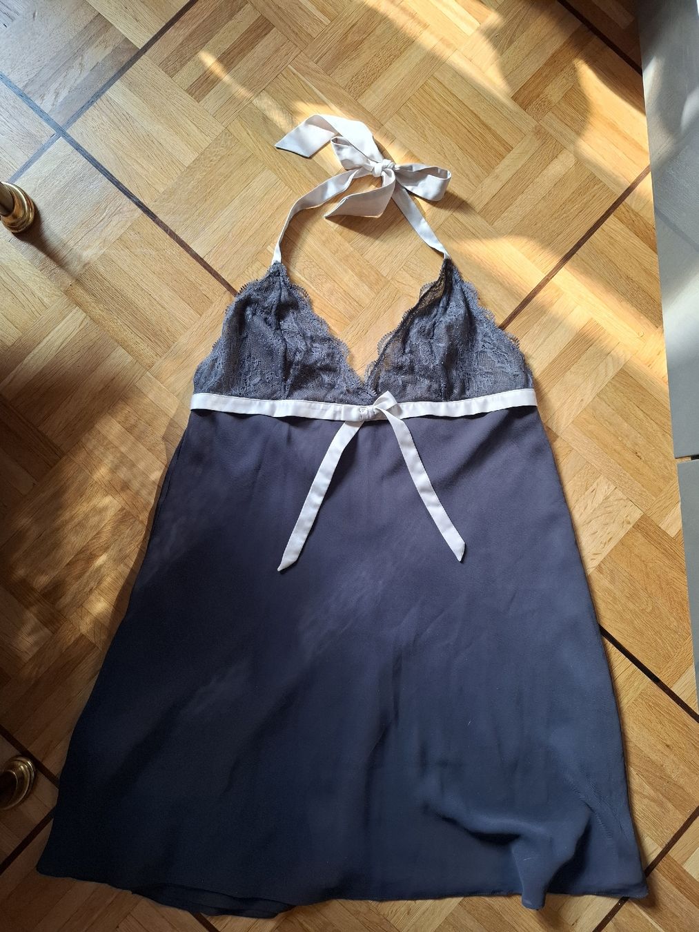 Altra biancheria intima: Nuisette taille M-L – Nuovo (secondo la descrizione) da La Tour-de-Peilz venduto da Marin_nette