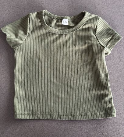 Sommerliches Baby T-Shirt, Rippmuster, Gr. 3-6 Monate