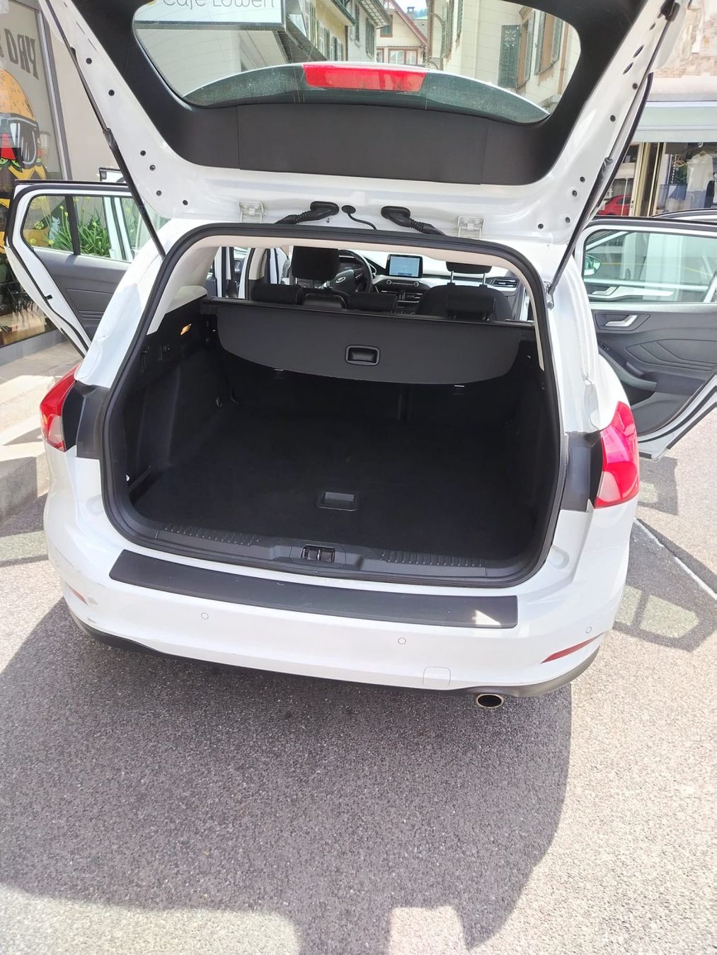 Ford Autos: FORD FOCUS 1.5 EcoBlue 120 Titanium – Gebraucht aus Küssnacht am Rigi von Rainer022 5