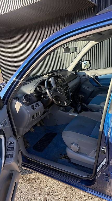 Toyota Automobili: Toyota RAV-4 Diesel SUV – Usato da Bettlach venduto da piston87 4