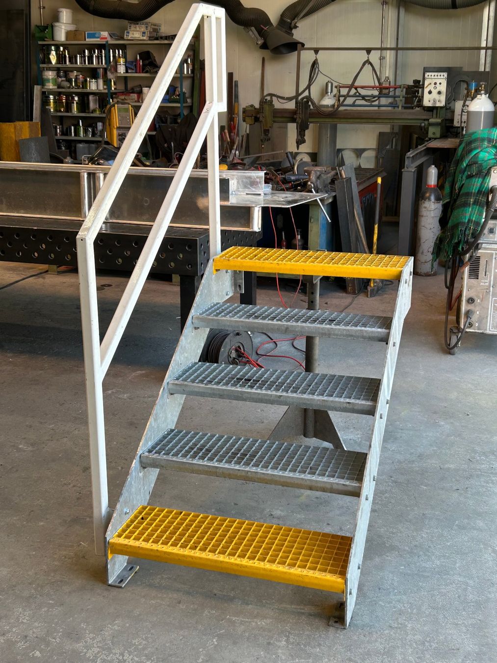 Scale: Metalltreppe feuerverzinkt – Usato da Sins venduto da inf_s5yv 1