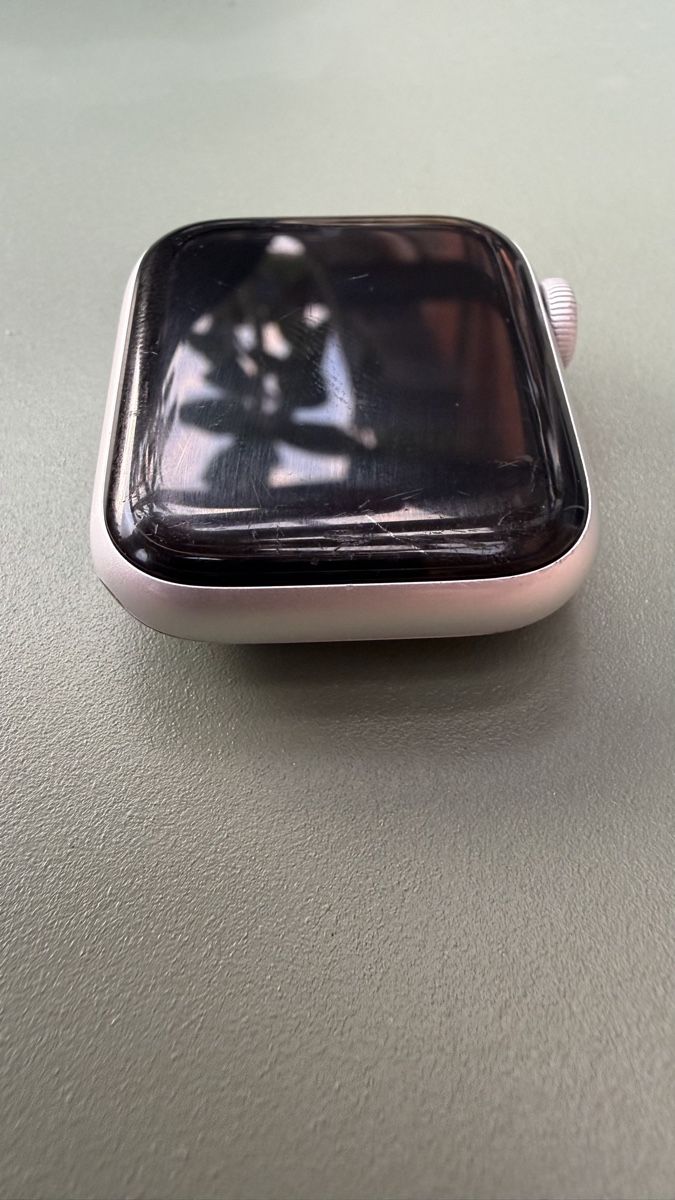 Apple Smartwatch: Apple Watch Series 4 Aluminium 40mm – Gebraucht aus Volketswil von PhilipKa 1