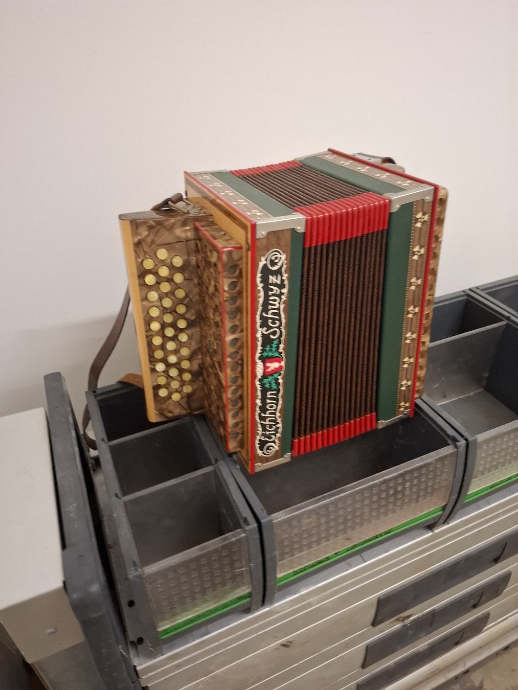 Eichhorn Strumenti musicali: Eichhorn orgeli.ton C – Usato da Villeneuve venduto da BibiVintage 7