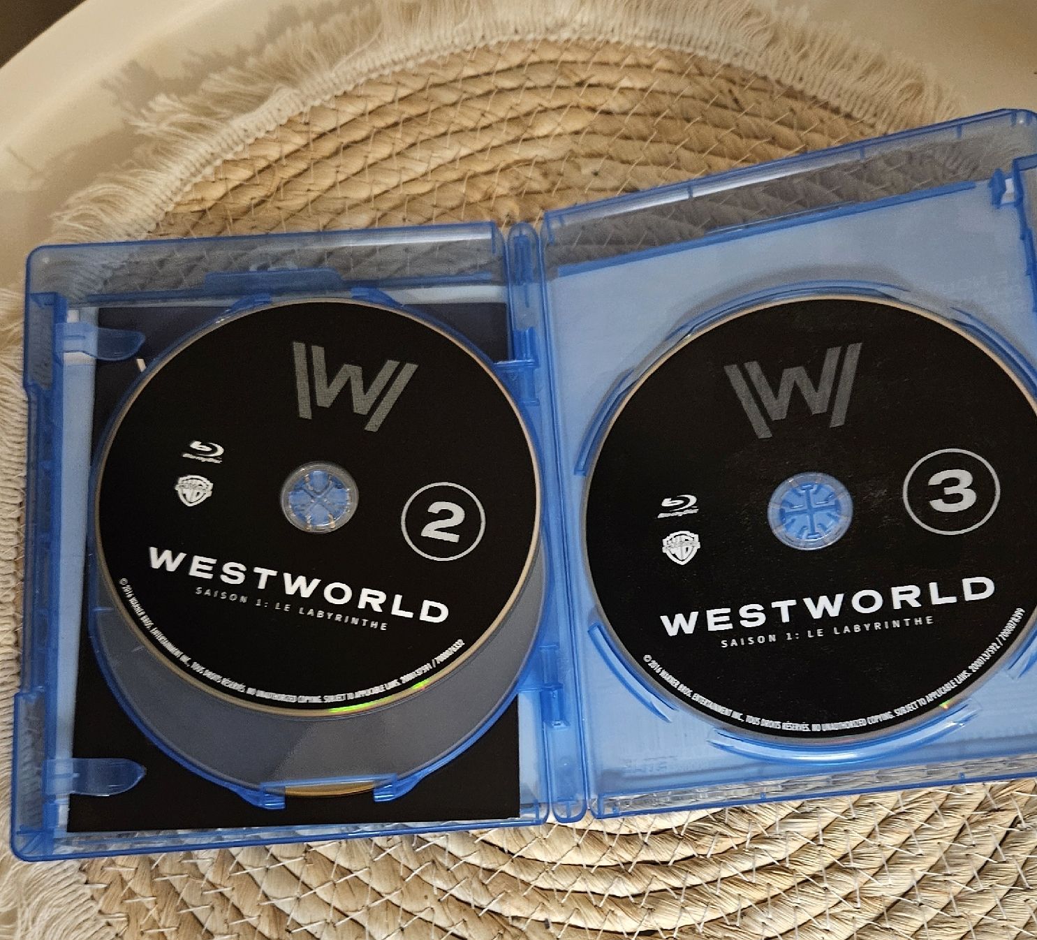 Alle DVDs: DVD WESTWORLD SAISON 1 bluray  – Neu (gemäss Beschreibung) aus Nyon von nay_y72c 2