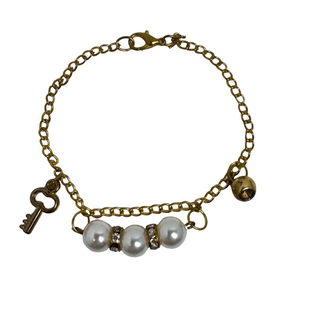 Armbänder & -reifen: 5ER-SET "HERITAGE" UPCYCLED ARMBÄNDER – Gebraucht aus Porrentruy von Reselleuse 5