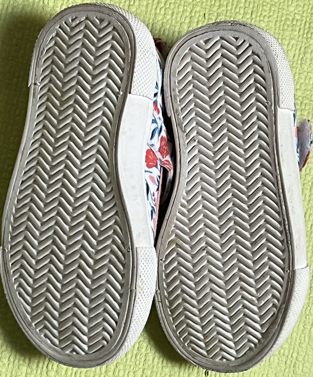 Chaussures filles: Chaussures bébé fille Sergeant Major, taille 22, été – D'occasion à La Tour-de-Peilz par Pansy02 2