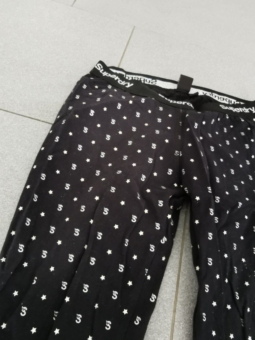 Leggings: Superdry Leggins mit Glitzer – Usato da Luzern venduto da larissa_n 1
