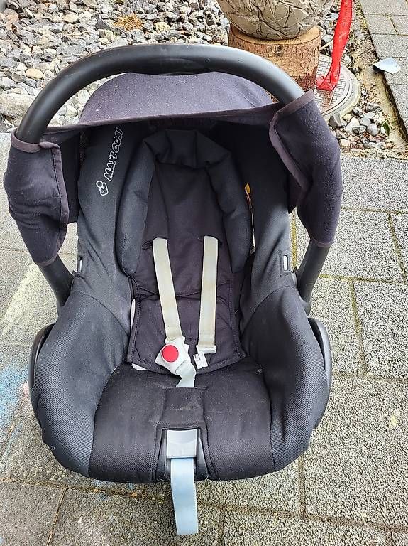Lots de vêtements: Set - Maxi Cosi inkl. Schlafsack – D'occasion à Altishofen par nicce1984 3