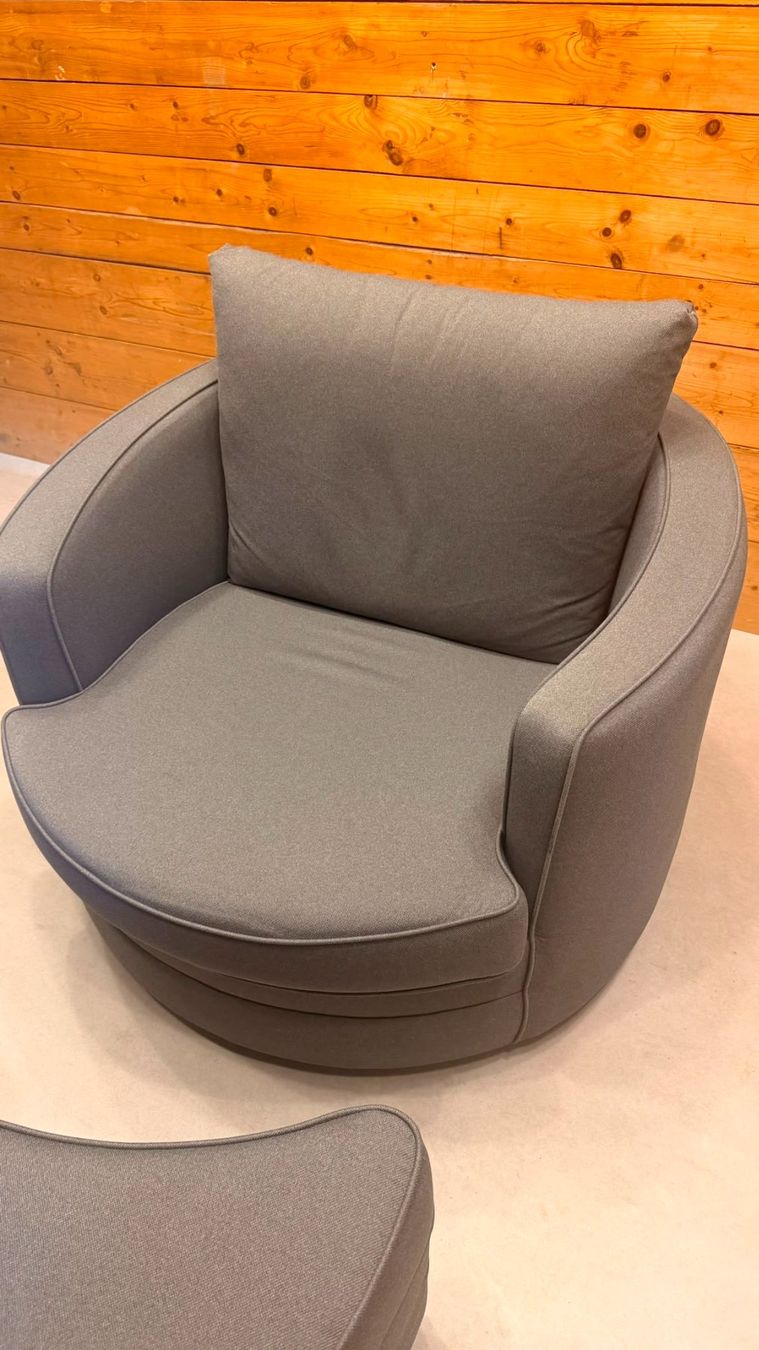 Poltrone: Moderner Drehsessel Lese Sessel mit passendem Hocker in Grau – Usato da Rickenbach ZH venduto da Der-Insider 8