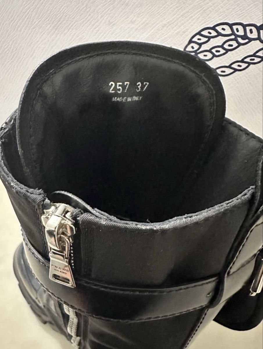 Scarpe da donna: Prada stiefel wie neu – Usato da Volketswil venduto da Modelka 6