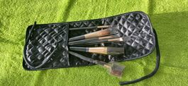 Kit de pinceaux avec étui NEUF, jamais utilisé! Parfait!