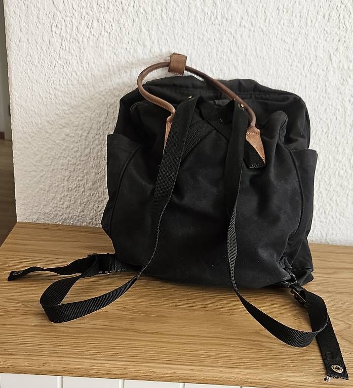 Zaini: Fjällräven Kånken Rucksack
 – Usato da Lenzburg venduto da Sukiruza 3