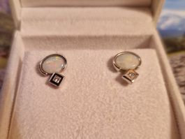 18K WG Ohrringe mit Opalen u. Diamanten, Handarbeit, 5 gr.