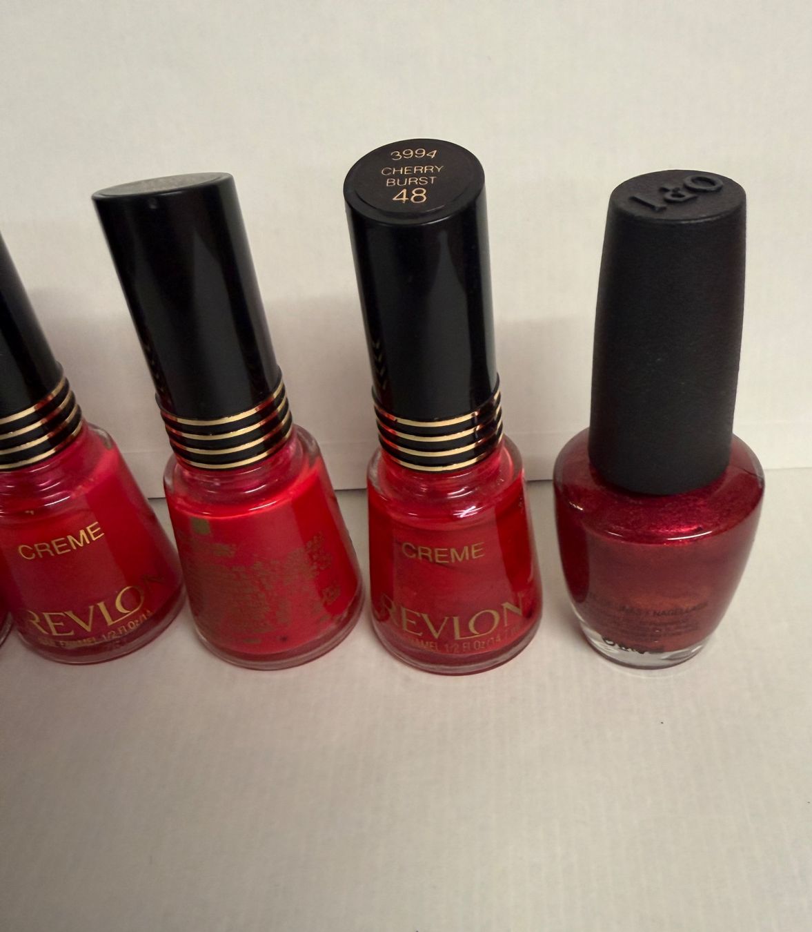 Smalto per unghie: Rote Nagellacke von Revlon und OPI – Usato da Nussbaumen AG venduto da Owert 1