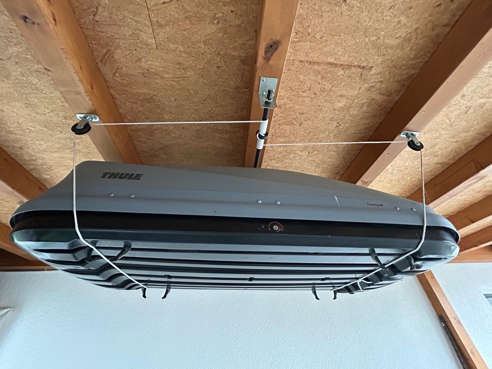 Thule Box da tetto: Dachbox Thule Touring M + Deckenlift – Usato da Dotzigen venduto da igi_ch