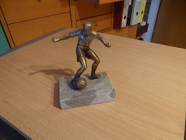 ⚽️ Fussballer-Figur aus Bronze auf Marmorsockel, Top!