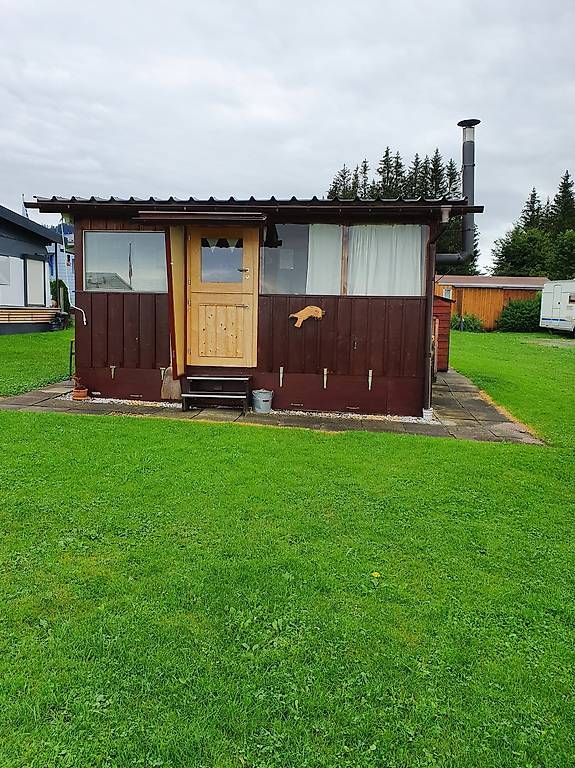Mobile-home: Wohnwagen mit Vorbau – D'occasion à Bülach par qle_6vms