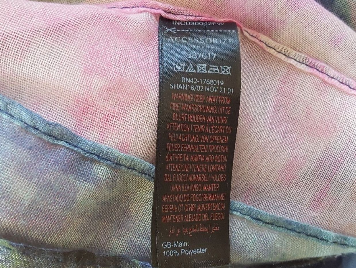 Foulard & Sciarpe: Schal Foulard Accessorize Polyester neu – Nuovo (secondo la descrizione) da Köniz venduto da scopello12 3
