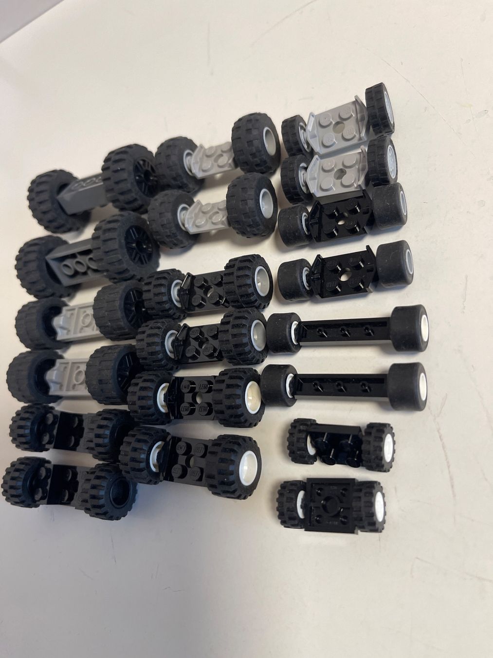 Lego Spielzeuge: Lego 20 Paar Räder – Gebraucht aus Gelterkinden von cobra0110 1